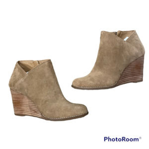 Lucky Brand Brown Suede Wedge Boots Size 8.5